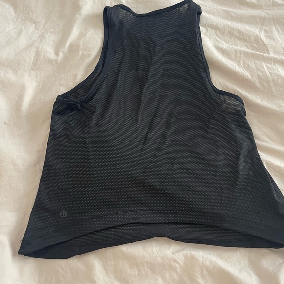 Black lululemon tank - Picture 2 of 3